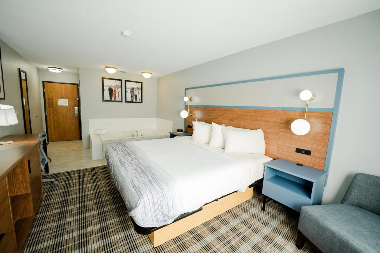Americinn By Wyndham Tomahawk Екстериор снимка